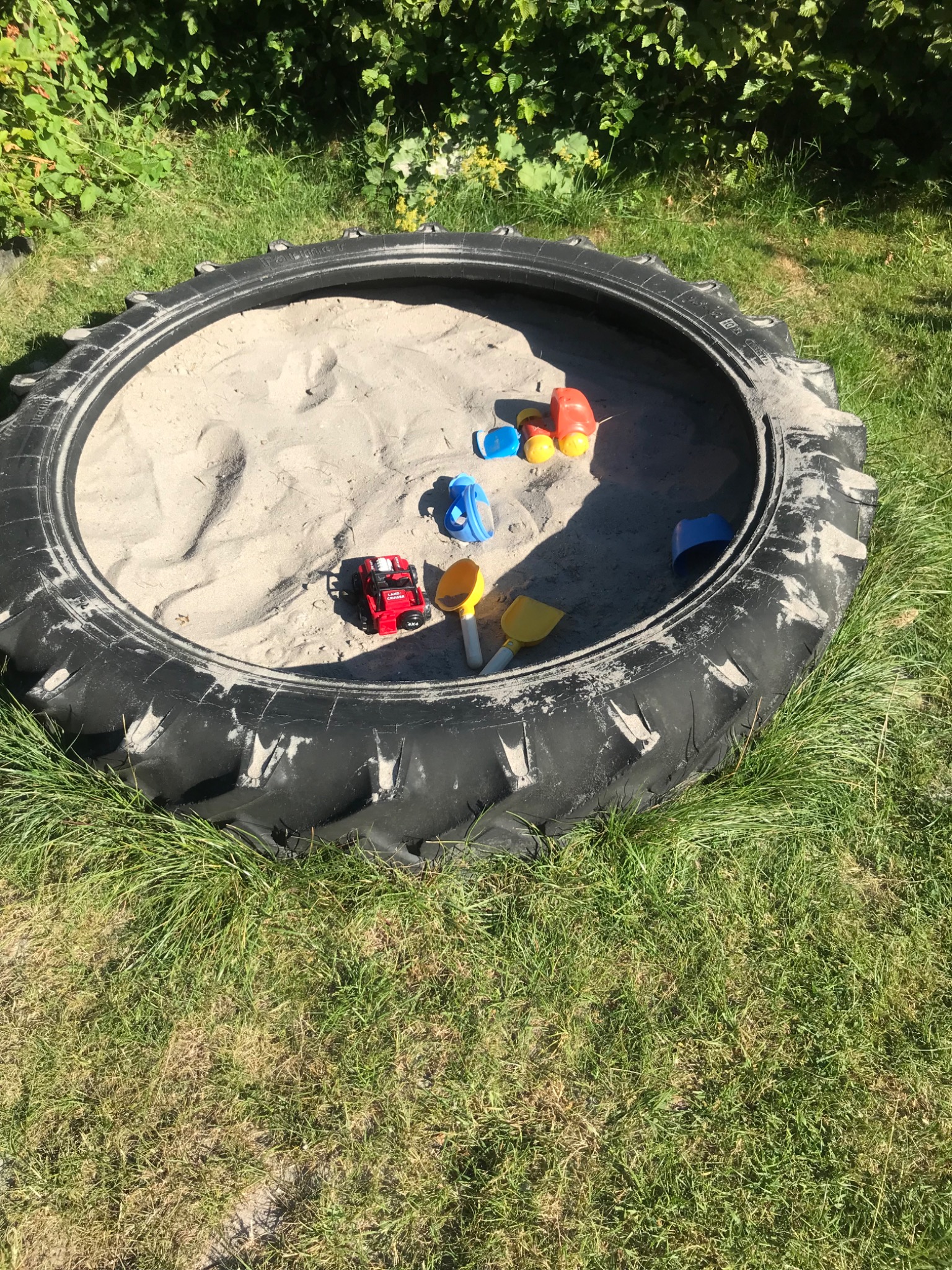 Sandkasten im Garten